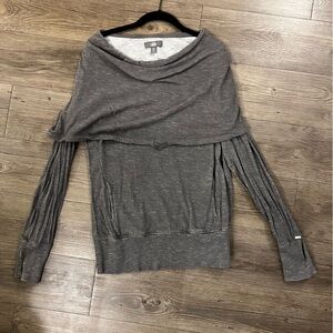 ALO Lightweight Pullover Sweater – Grey